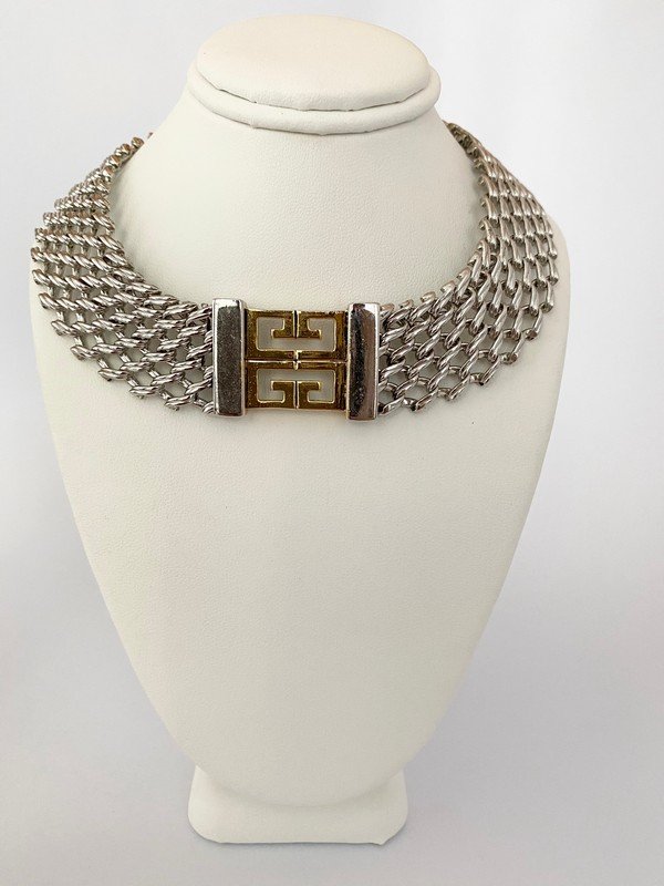 VINTAGE GIVENCHY PARIS TWOTONE CHAIN LINK RUNWAY CHOKER (1 of 3)