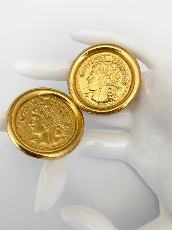 VINTAGE DESIGNER REPUBLIQUE FRANCAISE COIN EARRINGS (1 of 2)
