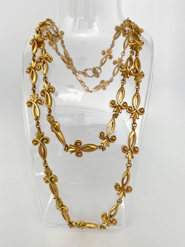 VINTAGE ST JOHN FLEUR DE LIS RUNWAY HEAVY SAUTOIR CHAIN (1 of 2)