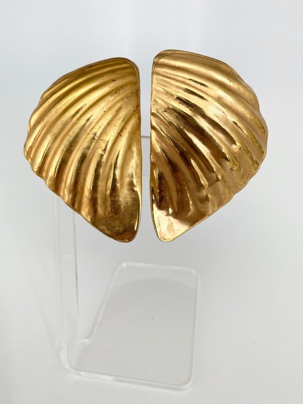 MASSIVE SIGNED ROBERT LEE MORRIS ANGEL WING EARRINGS (1 of 2)
