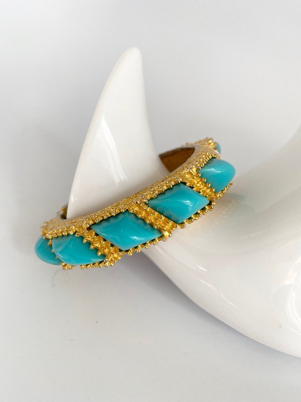 VINTAGE SIGNED KJL KENNETH LANE FAUX TURQUOISE BANGLE (1 of 3)
