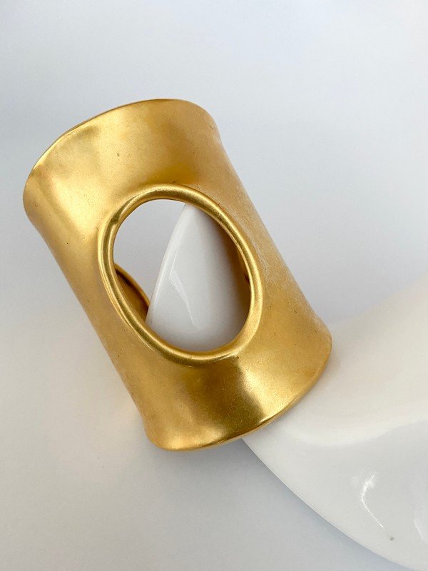 VINTAGE EARLY STUDIO SIGNED ROBERT LEE MORRIS BRACELET (1 of 2)