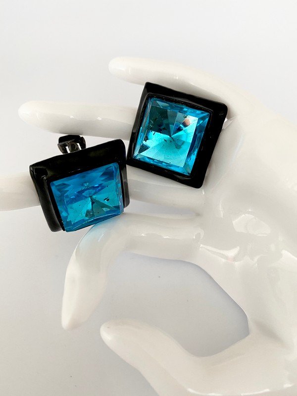 BIG VINTAGE KENNETH LANE VINTAGE AQUAMARINE EARRINGS: A massive pair of signed Kenneth Lane jappaned black square cut aquamarine earrings. Each measures 1 1/4" square