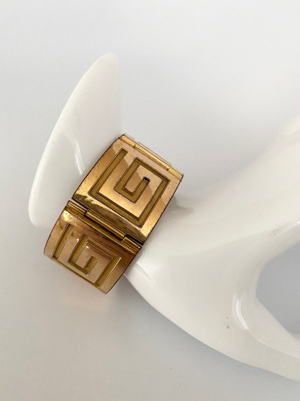 VINTAGE 50'S GIVENCHY PARIS GOLD VERMEIL LOGO BRACELET: An unsigned givenchy paris early 50's G logo 7" bracelet.