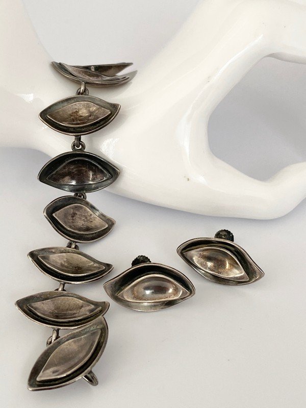 SIGURD PERSSON FOR ATELJE STIGBERT BRACELET & EARRINGS: A signed Sigurd Persson for Atelje Stigbert bracelet and matching earrings. The bracelet measures7 1/2" and the earrings 1"