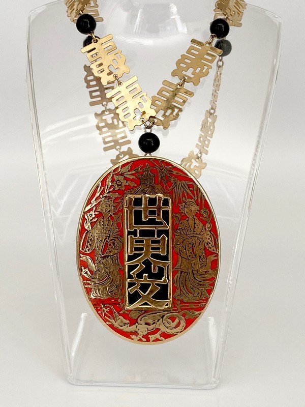 VINTAGE DESIGNER RUNWAY DOUBLE HAPPINESS ASIAN NECKLACE (1 of 3)