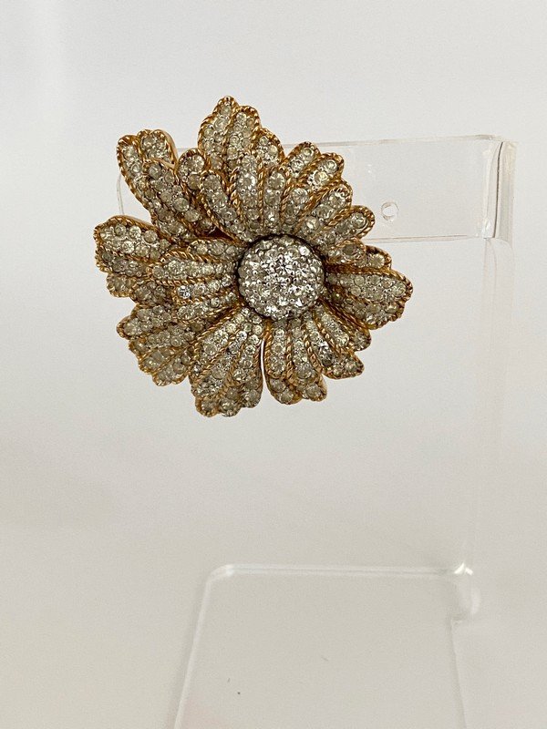 VINTAGE JOMAZ LOOK OF FINE JEWELRY BLINDING FLOWER PIN: A never worn vintage 50's brooch that is multi tiered made and signed by Jomaz; 2" in size. Check our ext lot for the matching ear clips.