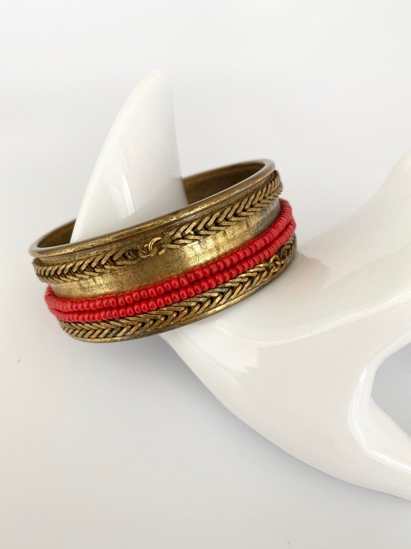 VINTAGE SIGNED MIRIAM HASKELL OVERSIZED BEADED BANGLE (1 of 3)