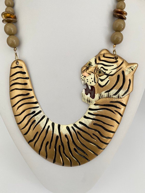 1 OF A KIND ART TO WEAR 80'S TIGER RUNWAY NECKLACE: A vintage 1 of a kind art to wear hand painted tiger necklace. The centerpiece measures a massive 6" x 6" and is 17" long. You wont find another - EVER
