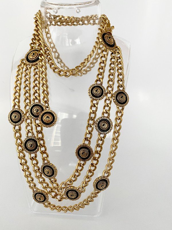VINTAGE ST JOHN HAUTE COUTURE RUNWAY 80S LOGO CHAIN (1 of 3)