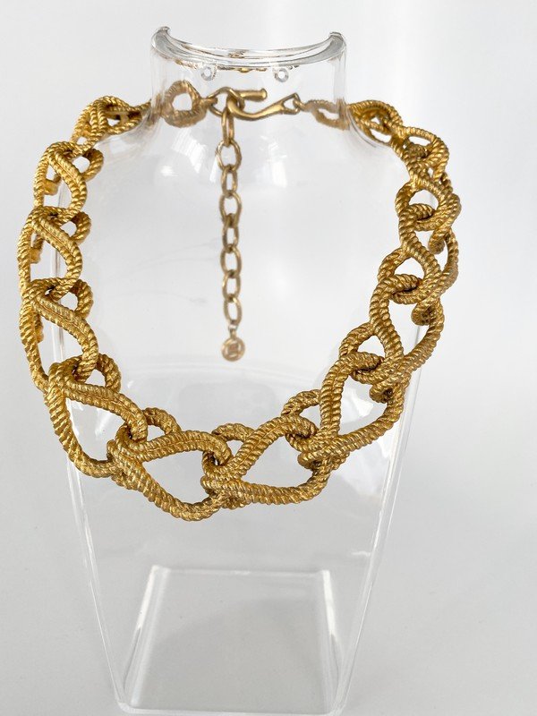 VINTAGE GIVENCHY PARIS OVERSIZED CHAIN LINK NECKLACE: A 22" adjustable necklace with oversized rope links signed by Givenchy Paris