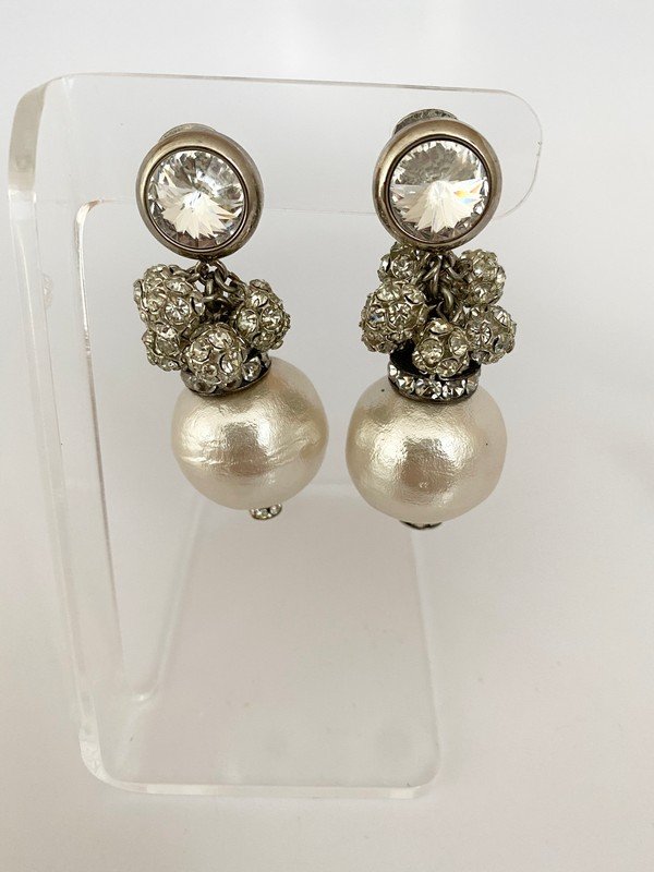 VINTAGE FRENCH HAUTE COUTURE CHANDELIER PEARL EARRINGS: A 2 1/2" pair of french ear clips with papier mache balls as pearls and hundreds of jeweled rhinestone rhondelles