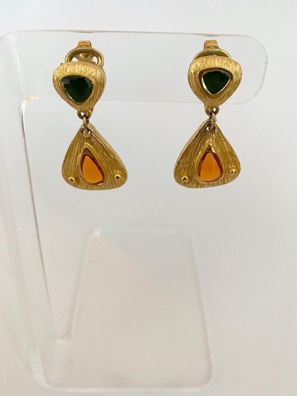 VINTAGE TRIFARI STAINED GLASS CHADELIER EARRINGS: A pair of signed trifari stained glass ear clips that are 1 1/2" with citrine and emerald glass