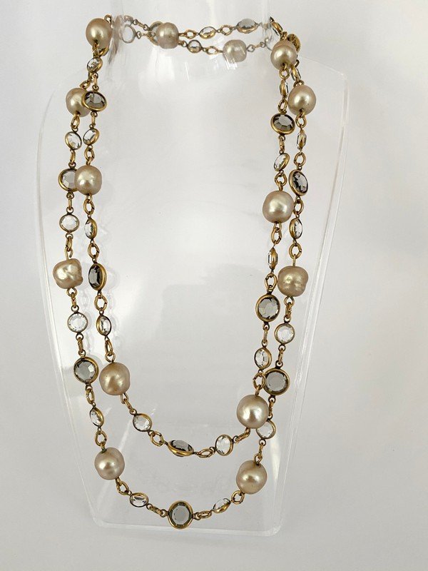 VINTAGE CHANEL 1981 RUNWAY PEARL CRYSTAL NECKLACE (1 of 4)