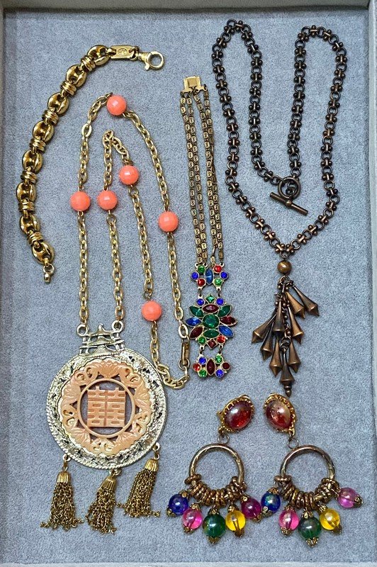 VINTAGE LOT OF ASSORTED RUNWAY COSTUME JEWELRY: An estate lot of mint condition vintage costume jewelry consisting of an antique czech bracelet, a signed 80s runway bracelet, and other unsigned pieces