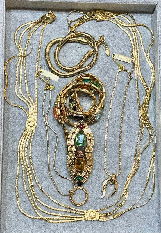 VINTAGE SIGNED CHRISTIAN DIOR & GIVENCHY JEWELRY LOT (1 of 2)