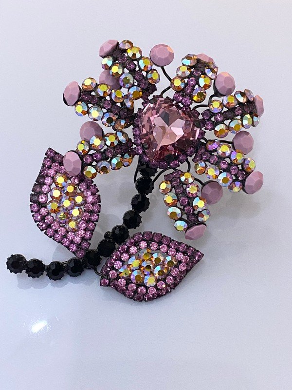 DESIGNER SIGNED L. VRBA RUNWAY FLOWER FIGURAL BROOCH (1 of 3)