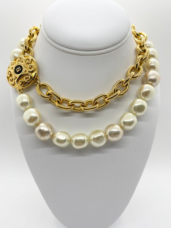 VINTAGE FENDI HAUTE COUTURE RUNWAY OVERSIZED 80S NECKLACE (1 of 3)