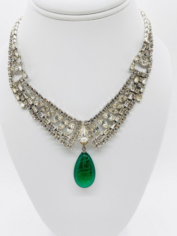 VINTAGE KRAMER LARGE FLAWED EMERALD LOOK OF FINE JEWELRY NECKLACE (1 of 3)