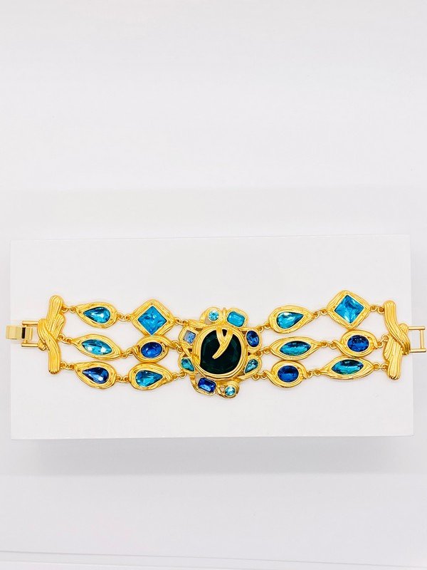 HAUTE COUTURE RUNWAY JEWELED SAPPHIRE CRYSTAL 80'S STYLE BRACELET: AN 8 1/2" OVERSIZED WIDE BRACELET MADE OF 3 STRANDS WITH FAUX SAPPHIRE JEWEL TONES