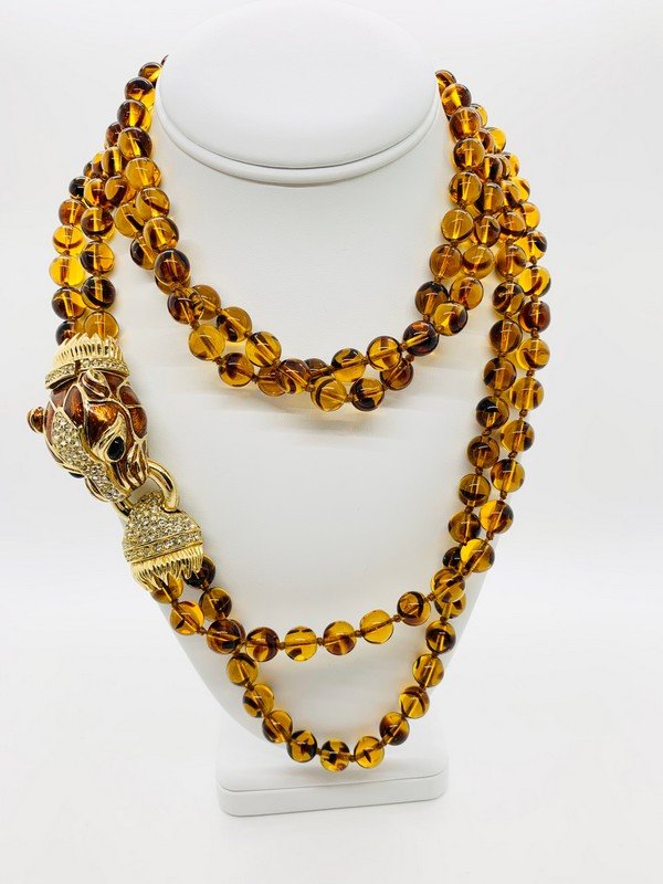 VINTAGE CINER HAUTE COUTURE JEWELED PANTHER GLASS MOGUL NECKLACE: AN OVERSIZED SIGNED CINER JEWELED GLASS PANTHER HEAVY 40" NECKLACE