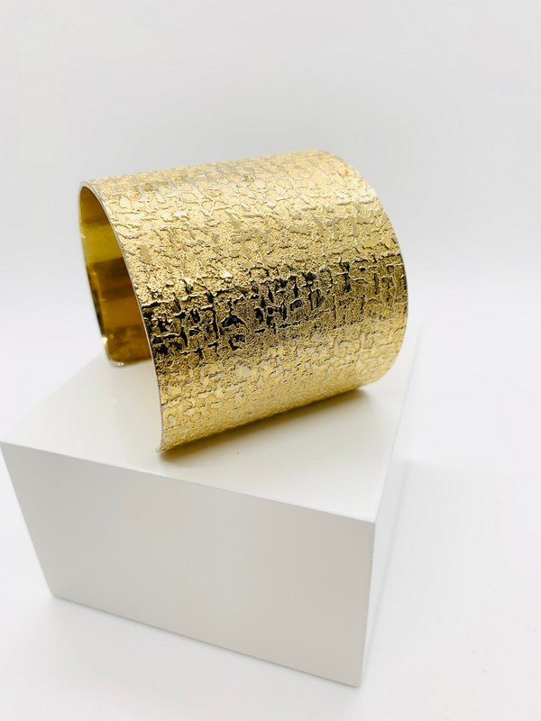 VINTAGE CHRISTIAN DIOR 60'S OVERSIZED EXOTIC PRINT CUFF BRACELET (1 of 2)