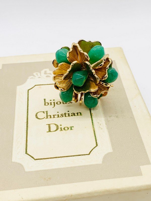 VINTAGE CHRISTIAN DIOR DATED PEAKING GLASS FLOWER BROOCH (1 of 3)