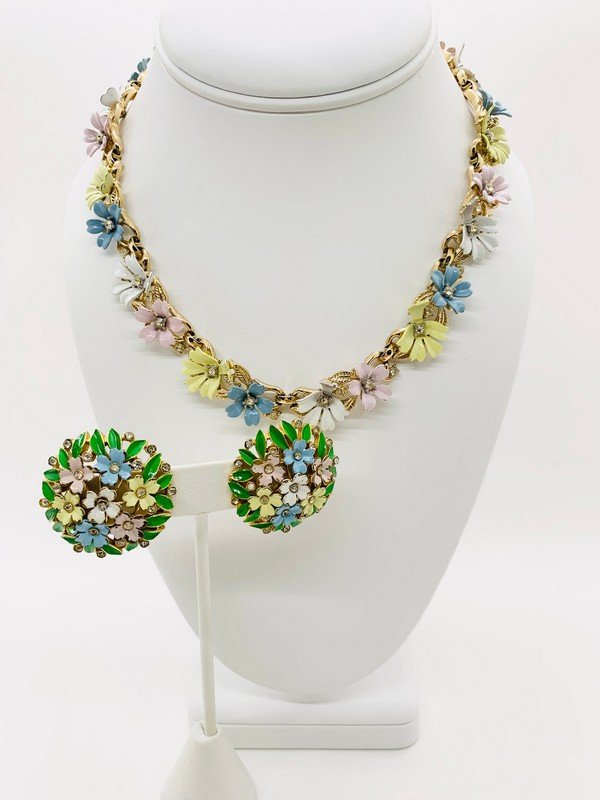 VINTAGE CROWN TRIFARI HARD TO FIND GARDEN PARTY FLOWER NECKLACE & EARRINGS: A MINT CONDITION SIGNED TRIFARI JEWELED FLOWER 16 1/2" CHOKER WITH 2" EARRINGS THAT ARE CLIP ONS