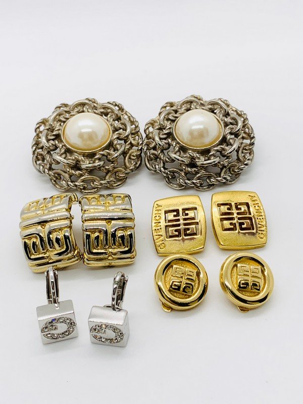 A VINTAGE COLLECTION OF SIGNED 80'S GIVENCHY PARIS NEW YORK EARRINGS (1 of 2)
