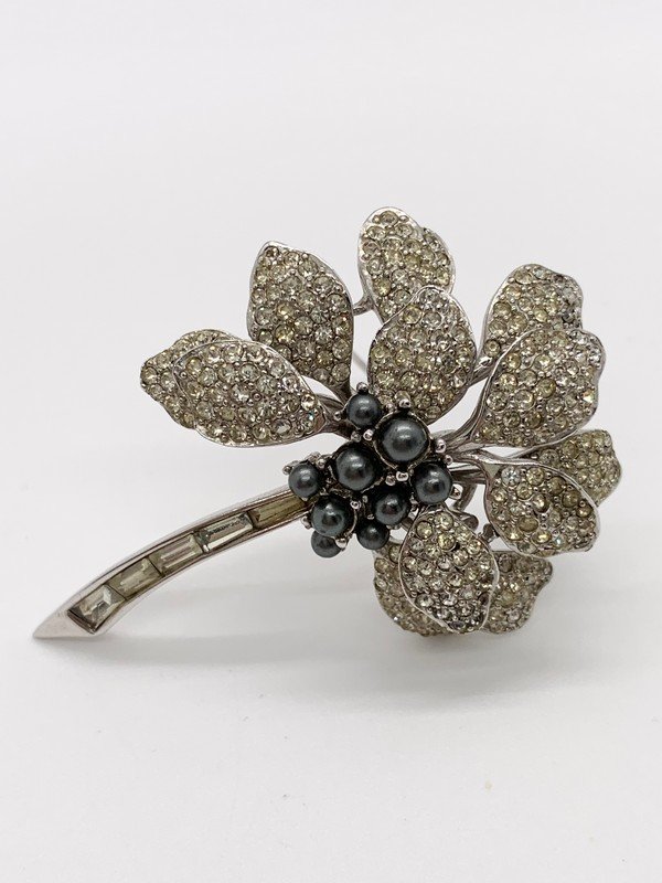 A RARE VINTAGE SIGNED MARCEL BOUCHER LOOK OF FINE JEWELRY PALM TREE BROOCH (1 of 2)