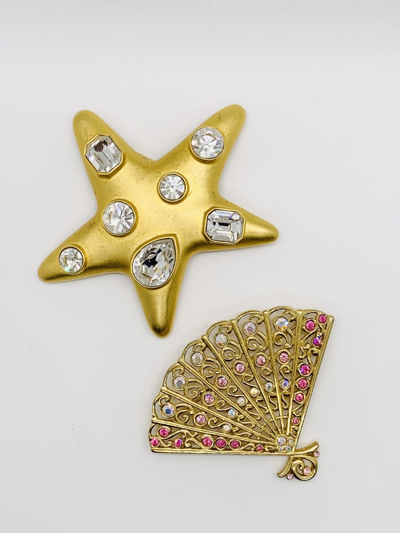 AN OVERSIZED RARE KENNETH LANE & GIVENCHY PARIS LOT OF BROOCH PINS (1 of 2)