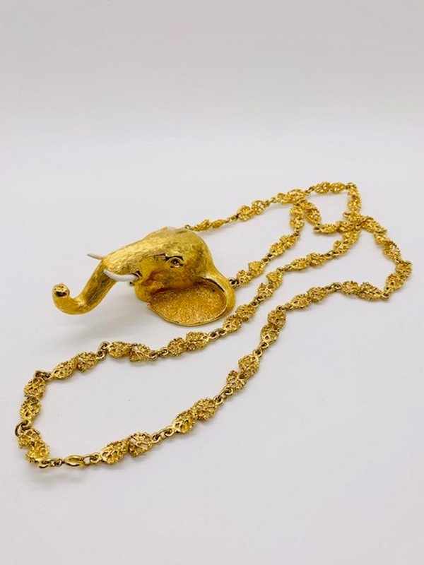 VINTAGE 22K GOLD PLATED OVERSIZED ANIMAL KINGDOM ELEPHANT NECKLACE: A rare massive unsigned 30" necklace with clasp with a large 4"x3" elephant pendant