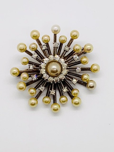 A VINTAGE 1940'S OVERSIZED HEAVY STERLING SILVER PEARL JEWELED BROOCH (1 of 2)