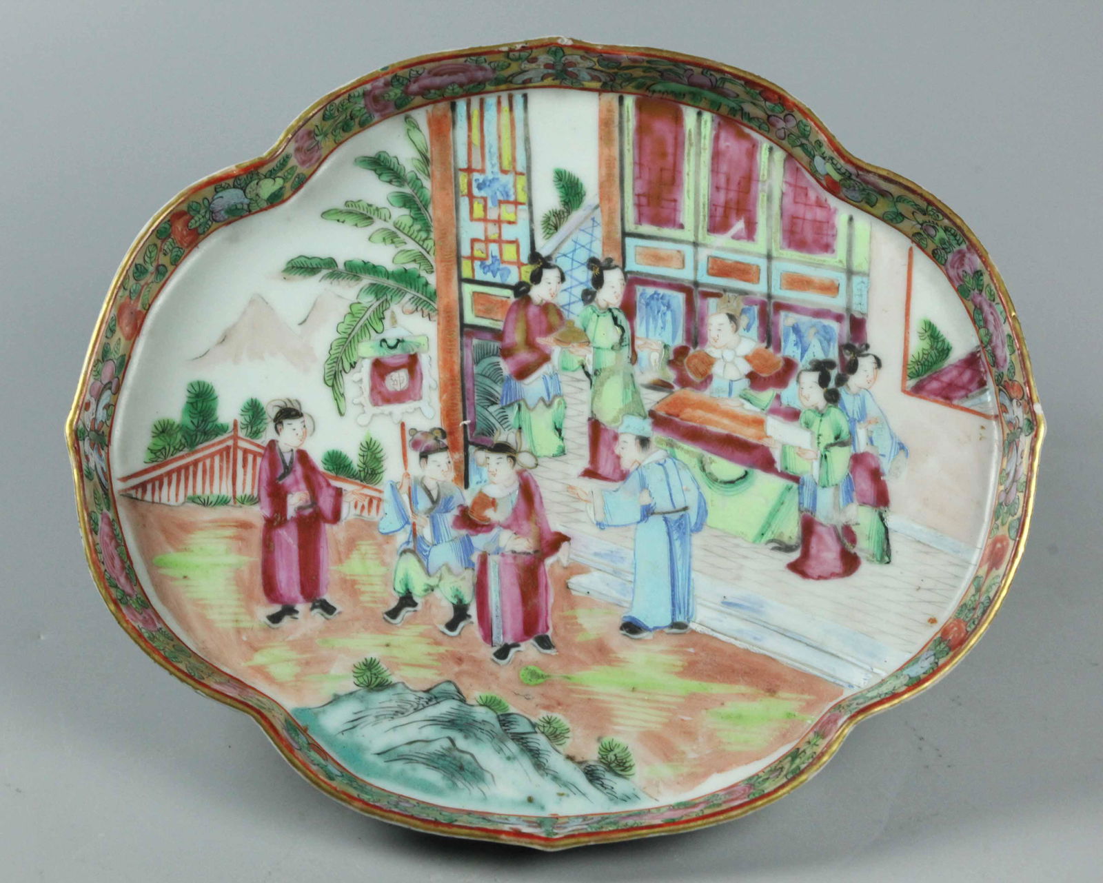 Early 19th Century Rose Medallion Chinese Centerpiece (1 of 7)