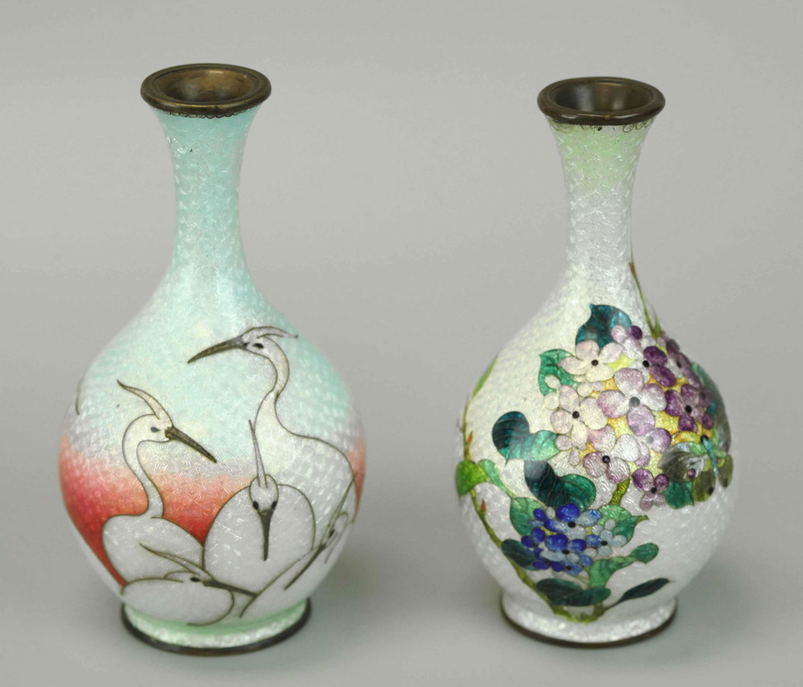 Guilloche, Two small flower vases (1 of 7)