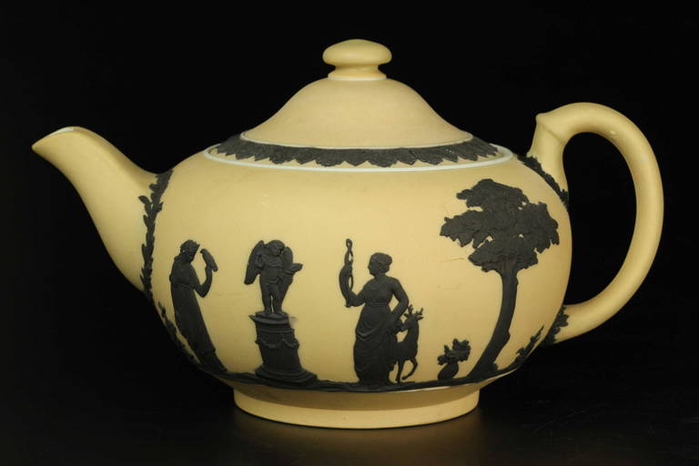 Antique Wedgwood yellow Jasperware teapot (0001) on Dec 28, 2022