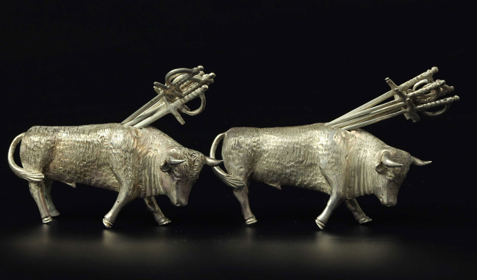 Sterling silver tooth picks and holders, 14 pieces, marked " 925": Sterling silver tooth picks and holders, 14 pieces, marked " 925". Picks: L: 2.75 inches; holder: L: 3.25 inches, total weight: 5.215 ozt (161.66 grams)