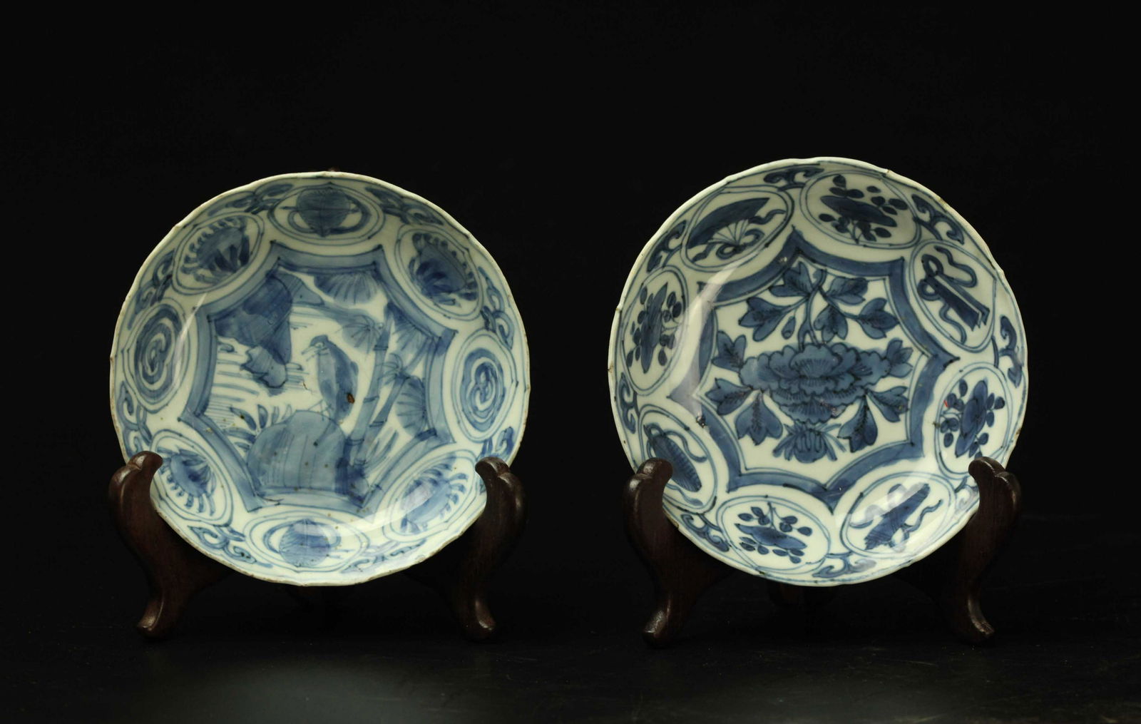 Two antique Japanese blue and white porcelain dishes (1 of 4)