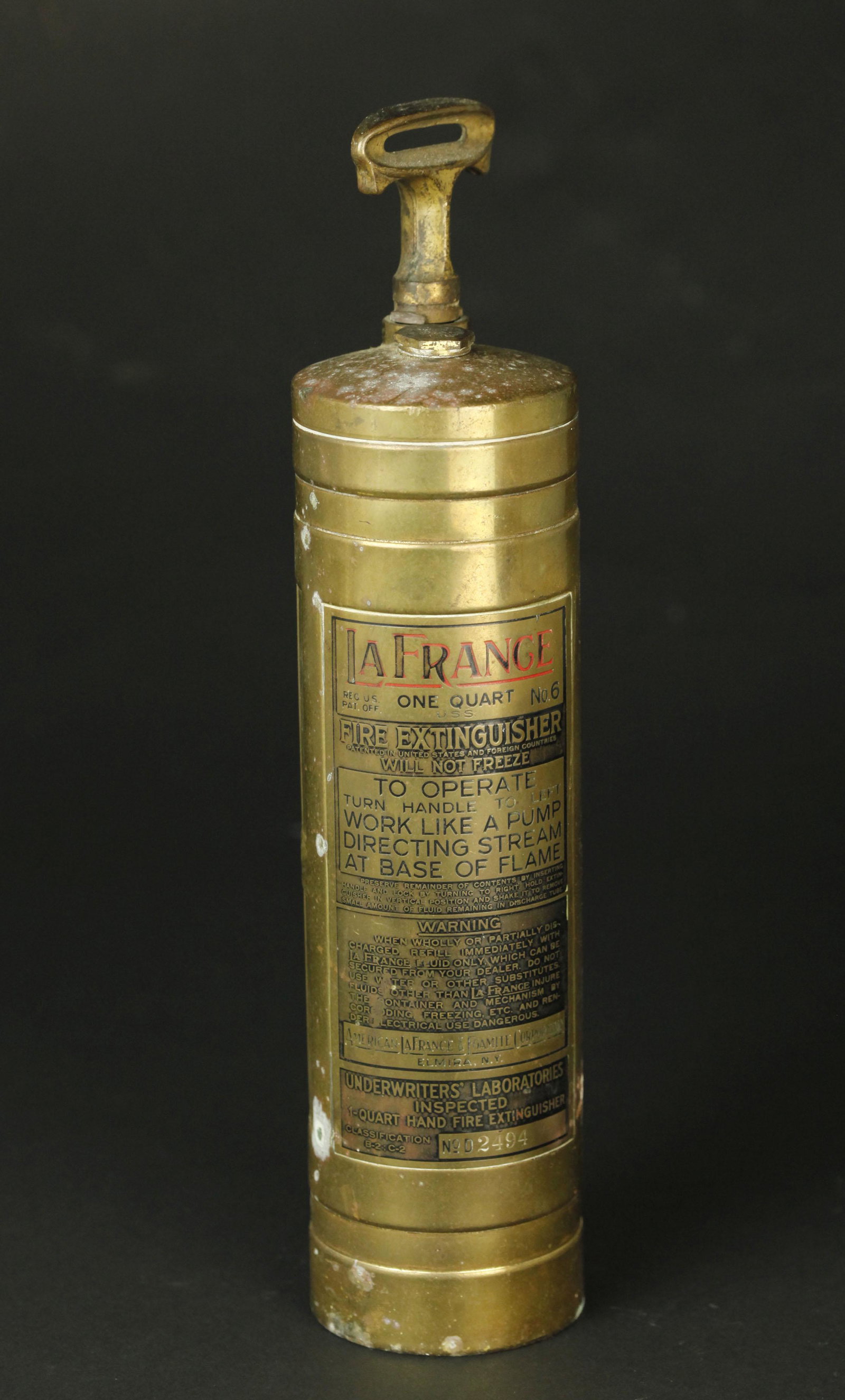 Vintage brass La Frange fire exttinguisher: Vintage brass La Frange fire exttinguisher