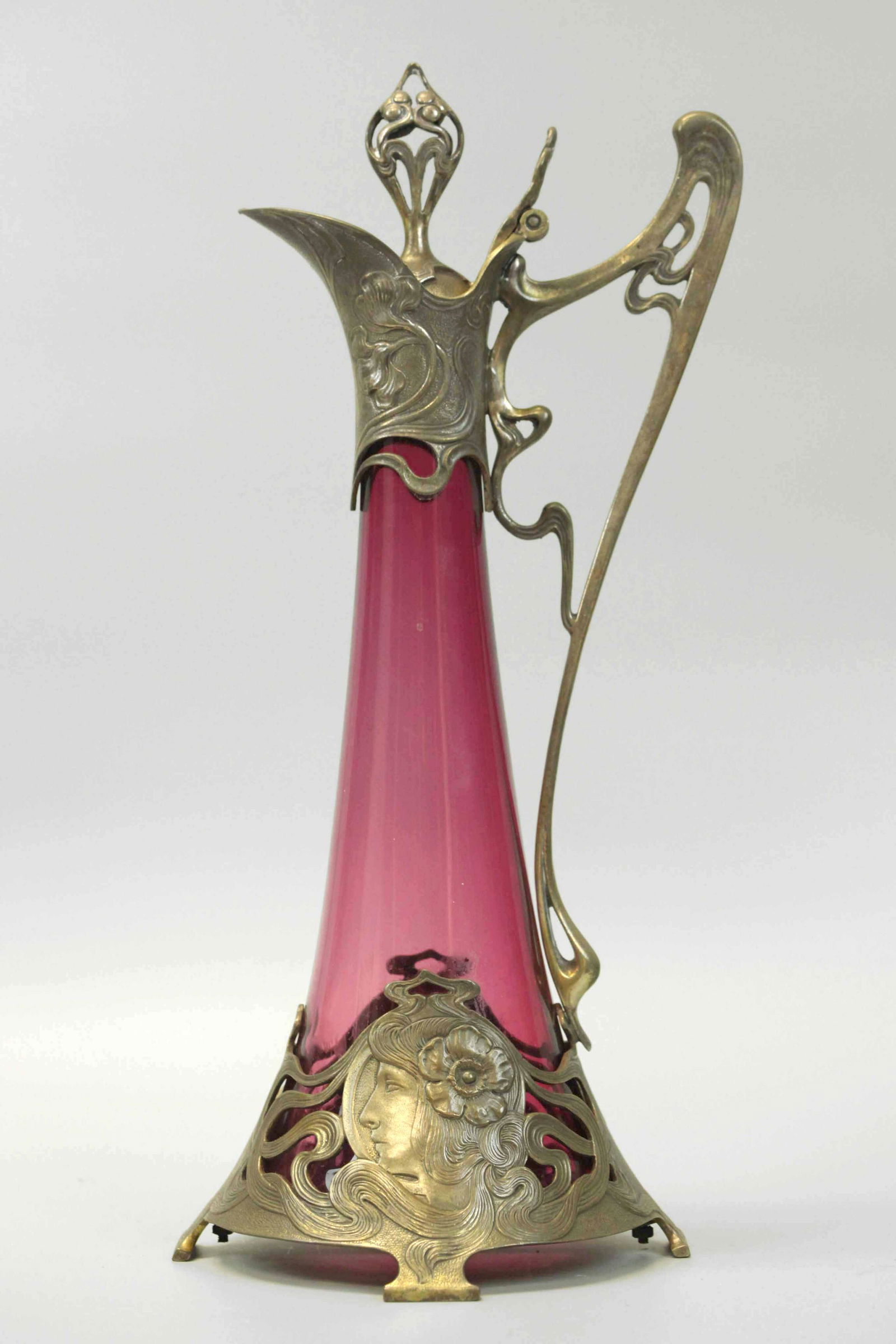 Secession Decanter, Ruby glass (1 of 7)