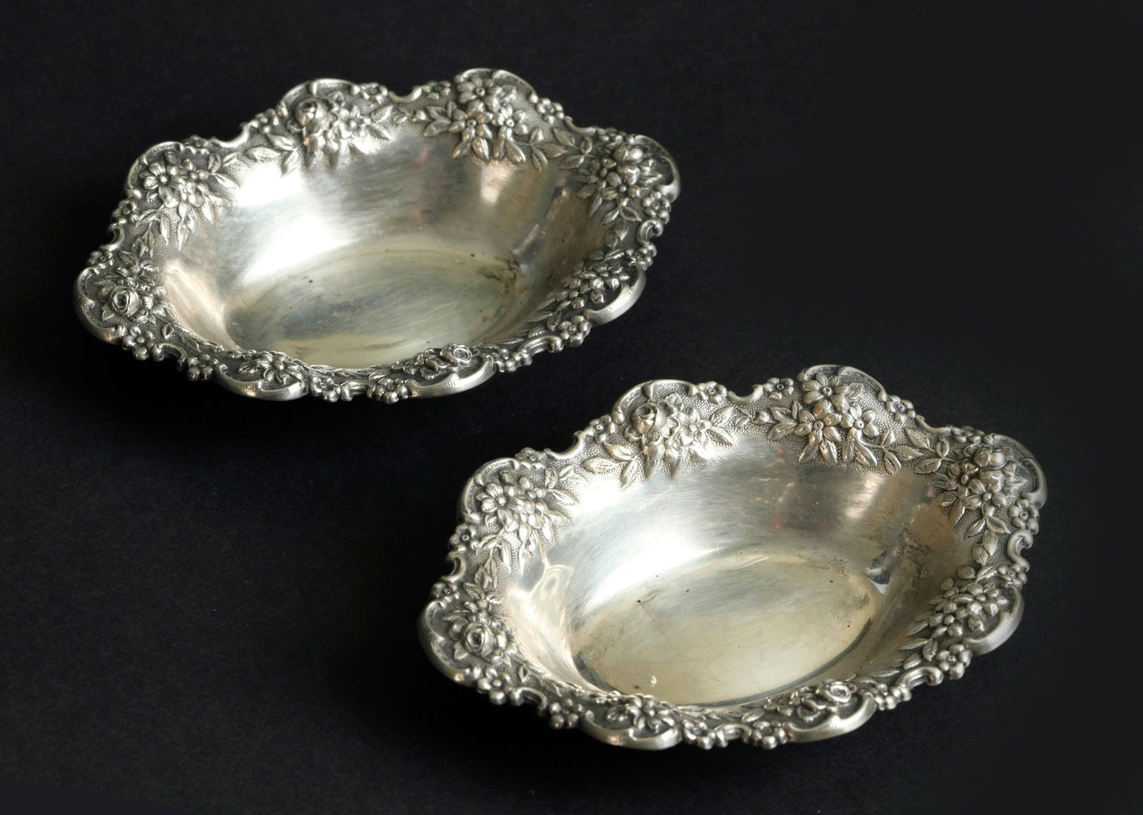 2  S. KIRK& SON sterling silver small trays, marked" S. KIRK&SON STERLING 142" (1 of 7)