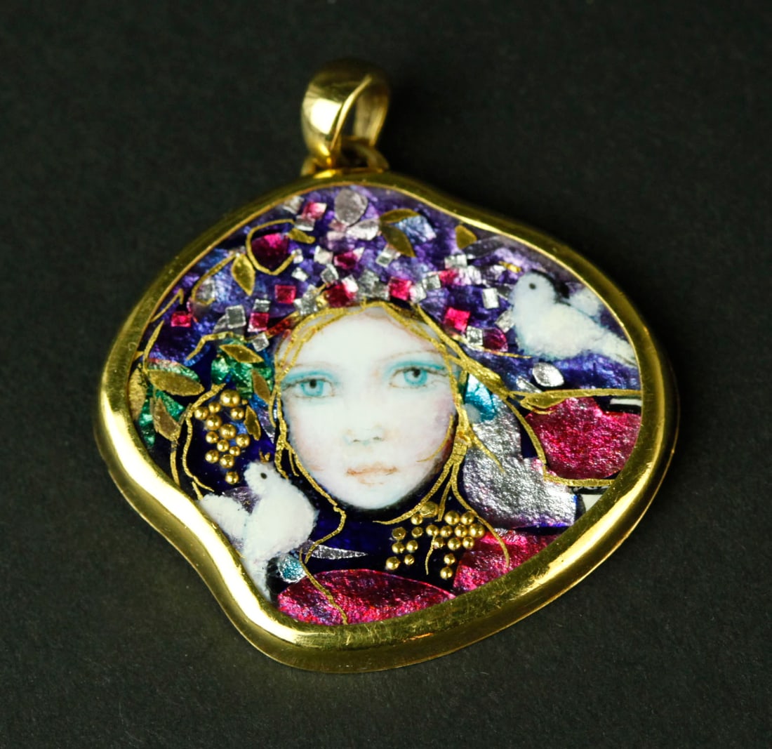 Handcrafted enamel pendant, signed" AM" (1 of 5)