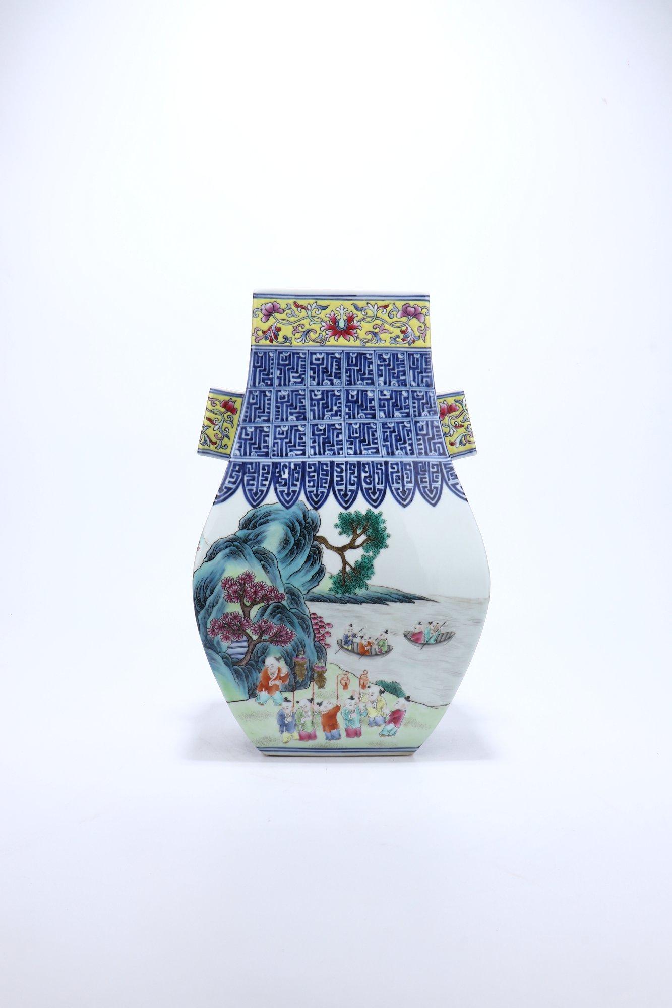 Chinese Famille Rose Landscape Pattern Porcelain Vessel: Height 35cm mouth diameter 13*9cm ear distance 20.5cm bottom diameter 11.5*8.5cm