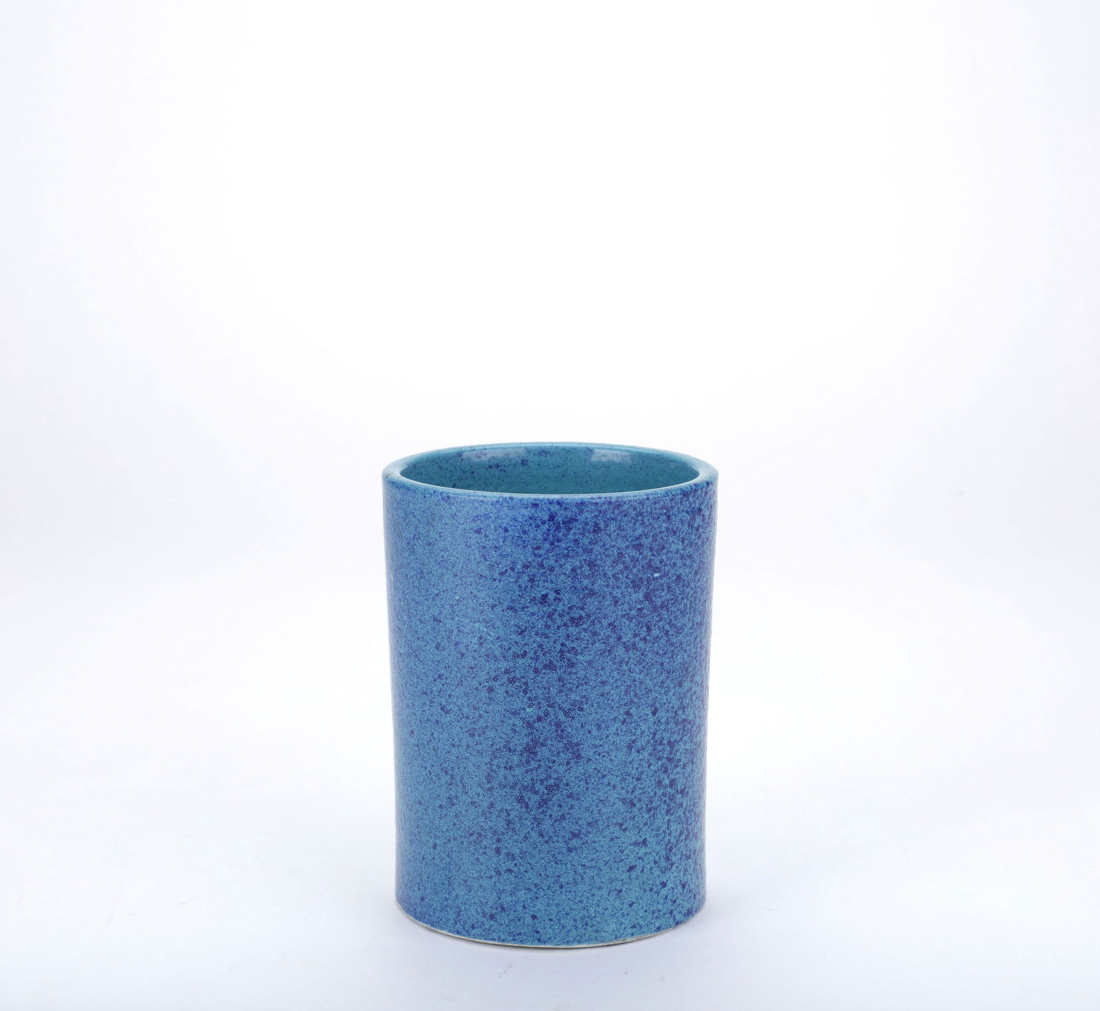 Lu Jun Glazed Porcelain Brush Pot: Mouth diameter 9cm, height 12