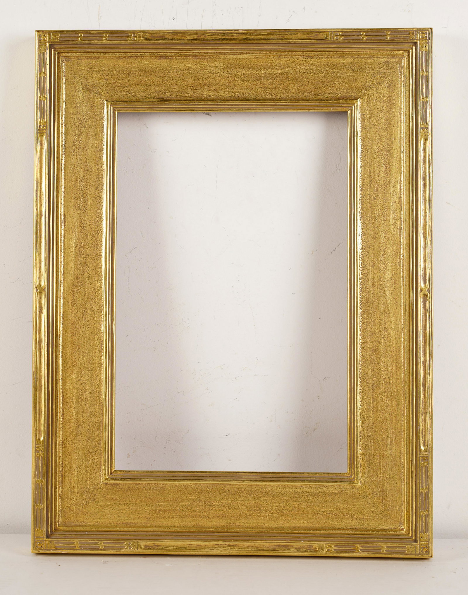 Antique Arts and Crafts Giltwood Oil Painting Frame: Up for sale here is a frame from our amazing antique frame collection. Right out of a New York City frame dealer estate!!Antique arts and crafts impressionist oil painting frame. Really nice color and