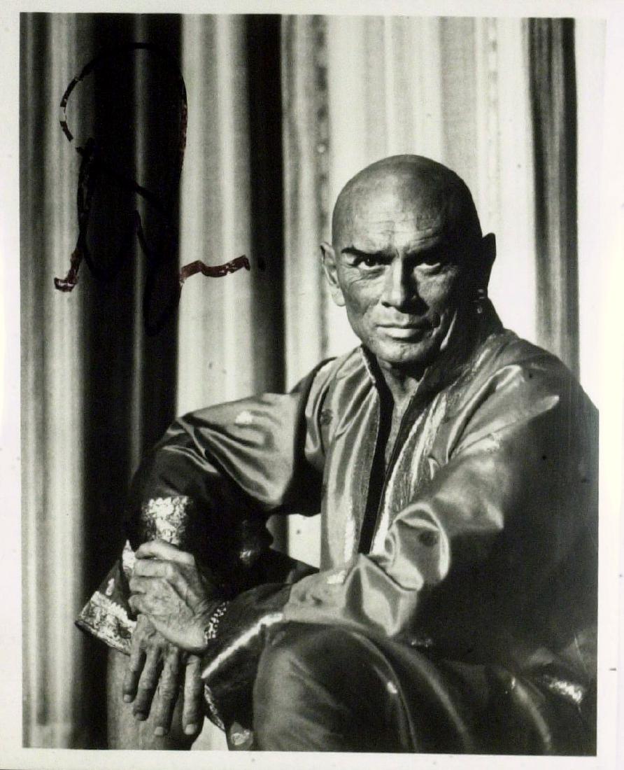 "King and I" Actor YUL BRYNNER - Photo Signed (1 of 1)