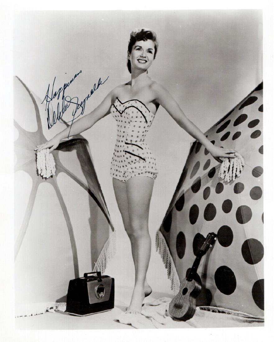 Actress DEBBIE REYNOLDS - Photo Signed (1 of 1)