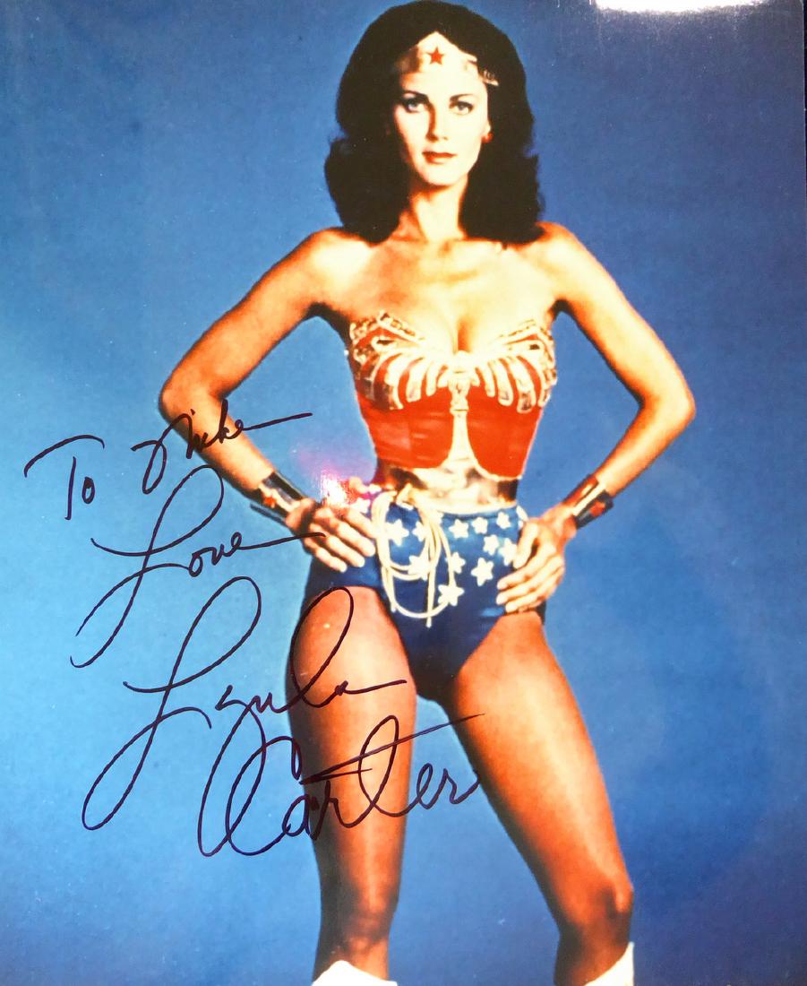 Wonder Woman LYNDA CARTER - Photo Signed (1 of 1)
