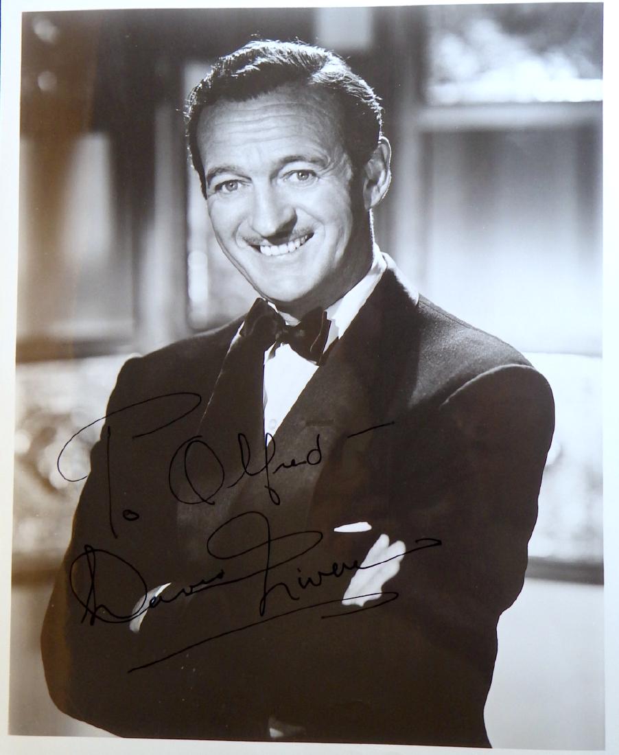 British Actor DAVID NIVEN - Photo Signed (1 of 1)