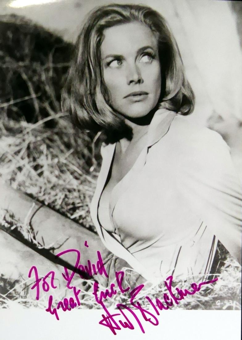 British Acress HONOR BLACKMAN - Photo: Honor Blackman (1925- ) British actress. Blackman is widely known for the roles of Cathy Gale in The Avenger (1962–64), Bond girl Pussy Galore in Goldfinger (1964), Julia Daggett in Shalak